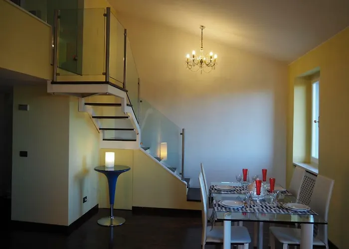 Trompe L'oeil Apartment *